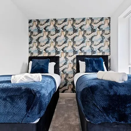 Luxury Centre Townhouse With Free Parking - Sleeps 4 - Perfect For Contractors, Business Travellers, Families And Other Groups - Near Bullring, Newstreet, Selfridges, Nec, Nia & Airport Apartament Birmingham