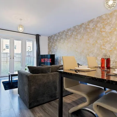 Luxury Centre Townhouse With Free Parking - Sleeps 4 - Perfect For Contractors, Business Travellers, Families And Other Groups - Near Bullring, Newstreet, Selfridges, Nec, Nia & Airport Birmingham