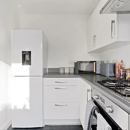 Luxury Centre Townhouse With Free Parking - Sleeps 4 - Perfect For Contractors, Business Travellers, Families And Other Groups - Near Bullring, Newstreet, Selfridges, Nec, Nia & Airport Apartament *