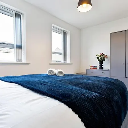 Luxury Centre Townhouse With Free Parking - Sleeps 4 - Perfect For Contractors, Business Travellers, Families And Other Groups - Near Bullring, Newstreet, Selfridges, Nec, Nia & Airport * Birmingham