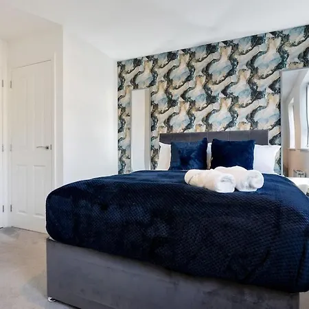Luxury Centre Townhouse With Free Parking - Sleeps 4 - Perfect For Contractors, Business Travellers, Families And Other Groups - Near Bullring, Newstreet, Selfridges, Nec, Nia & Airport Apartament