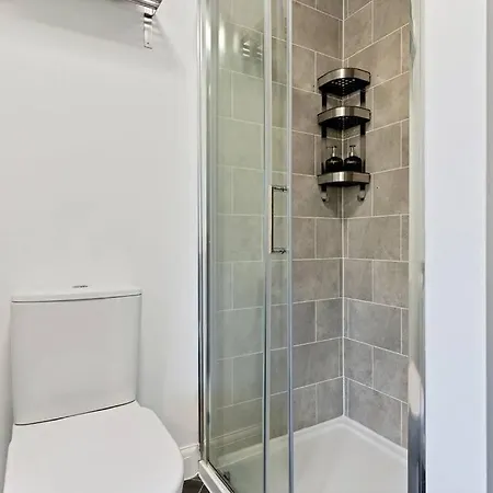 Apartament Luxury Centre Townhouse With Free Parking - Sleeps 4 - Perfect For Contractors, Business Travellers, Families And Other Groups - Near Bullring, Newstreet, Selfridges, Nec, Nia & Airport *